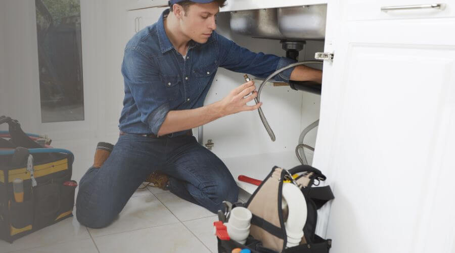 Professional water heater repair in Hitchcock, TX